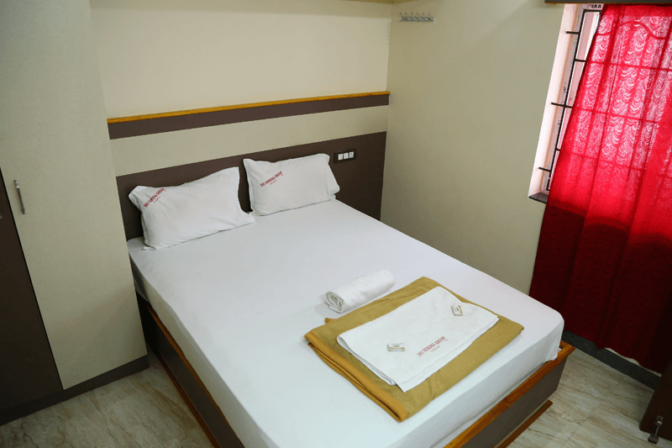 Vashundharas Hotel 4BHK House - Bedroom